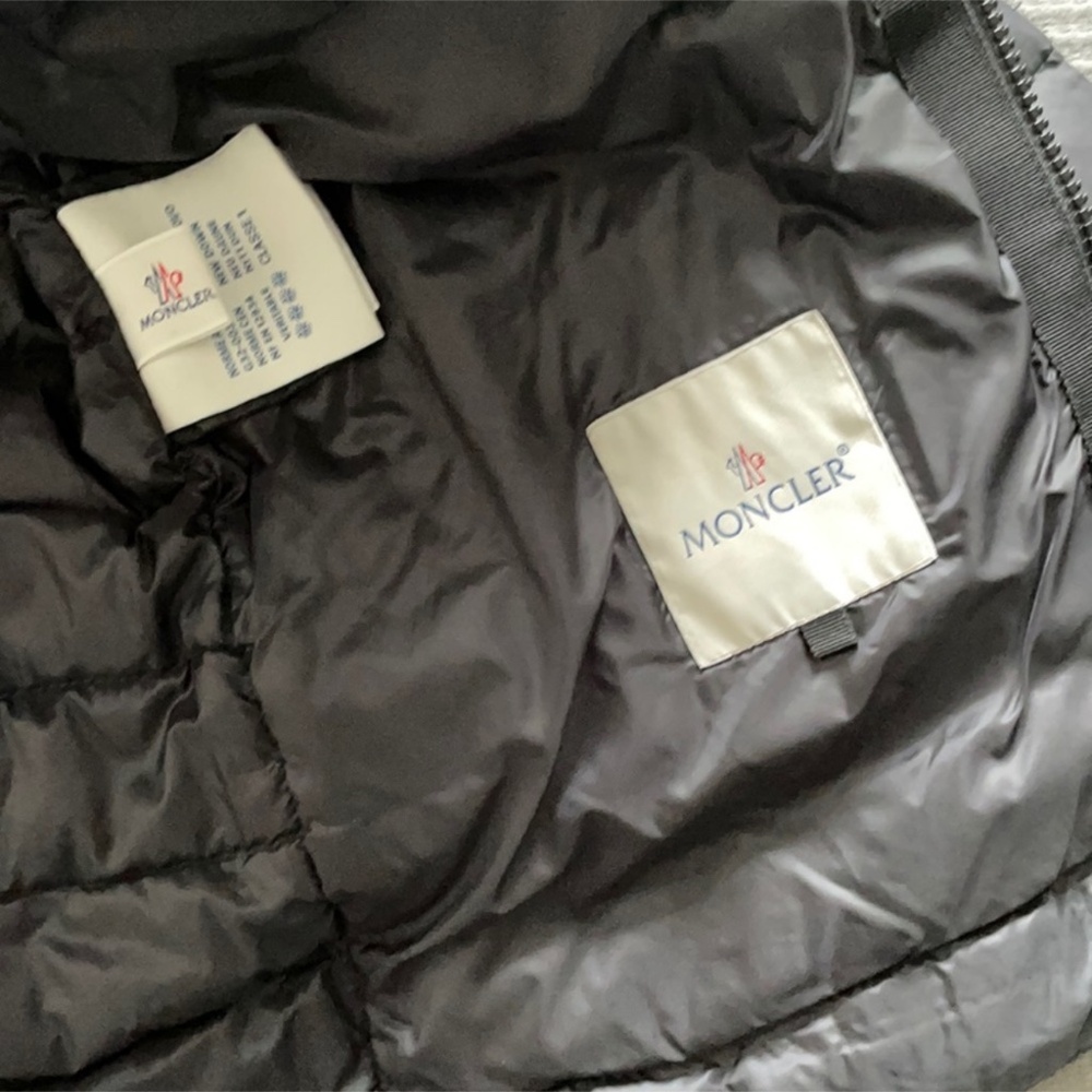 MONCLER 💯 authentic jacket size 0, stunning and elegant MONCLER jacket down❗️ - Picture 6 of 16